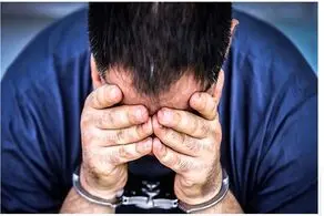 تصاویر خجالت آور زنم را با یک پسر جوان در تلفنش دیدم/دنیا روی سرم خراب شد