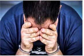 تصاویر خجالت آور زنم را با یک پسر جوان در تلفنش دیدم/دنیا روی سرم خراب شد