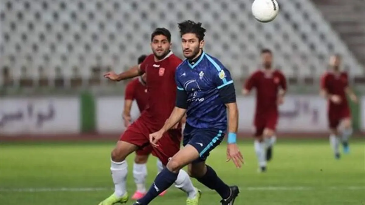 گل محمدی از خرید  یک مدافع منصرف شد