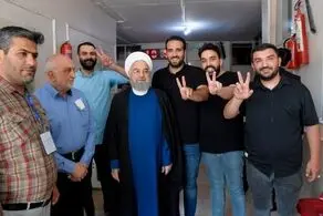 عکس معنادار از حسن روحانی در لحظه رای دادن + ببینید 