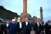 مسعود پزشکیان در باکو همه را تحت تاثیر قرار داد