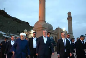 مسعود پزشکیان در باکو همه را تحت تاثیر قرار داد