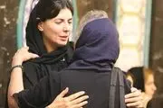 جیغ و داد عجیب لیلا حاتمی در مراسم مادرش!/ فیلم