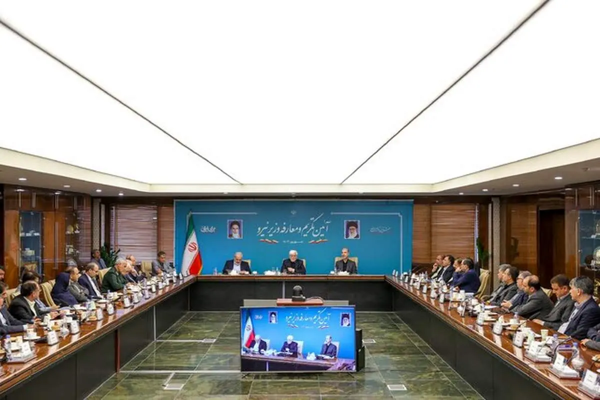 روزانه ۷ تا ۸ ساعت قطعی برق داریم