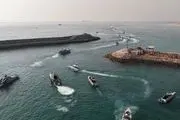 نیروی دریایی سپاه یک شناور را در تنگه هرمز منهدم کرد/ فیلم