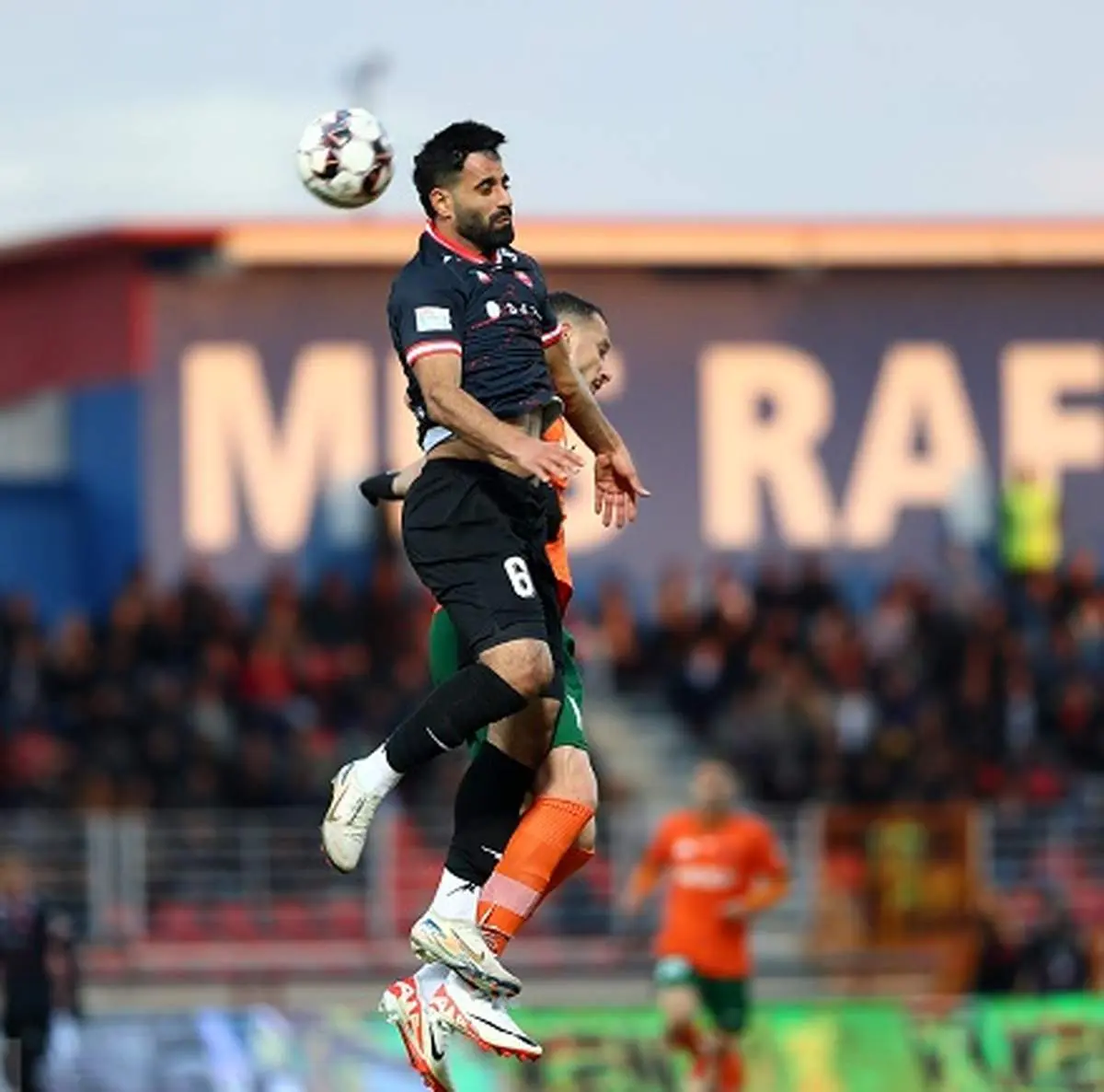 رقص بی مزه کنعانی زادگان با تقلید از حرکات شجاع خلیل زاده!/ فیلم