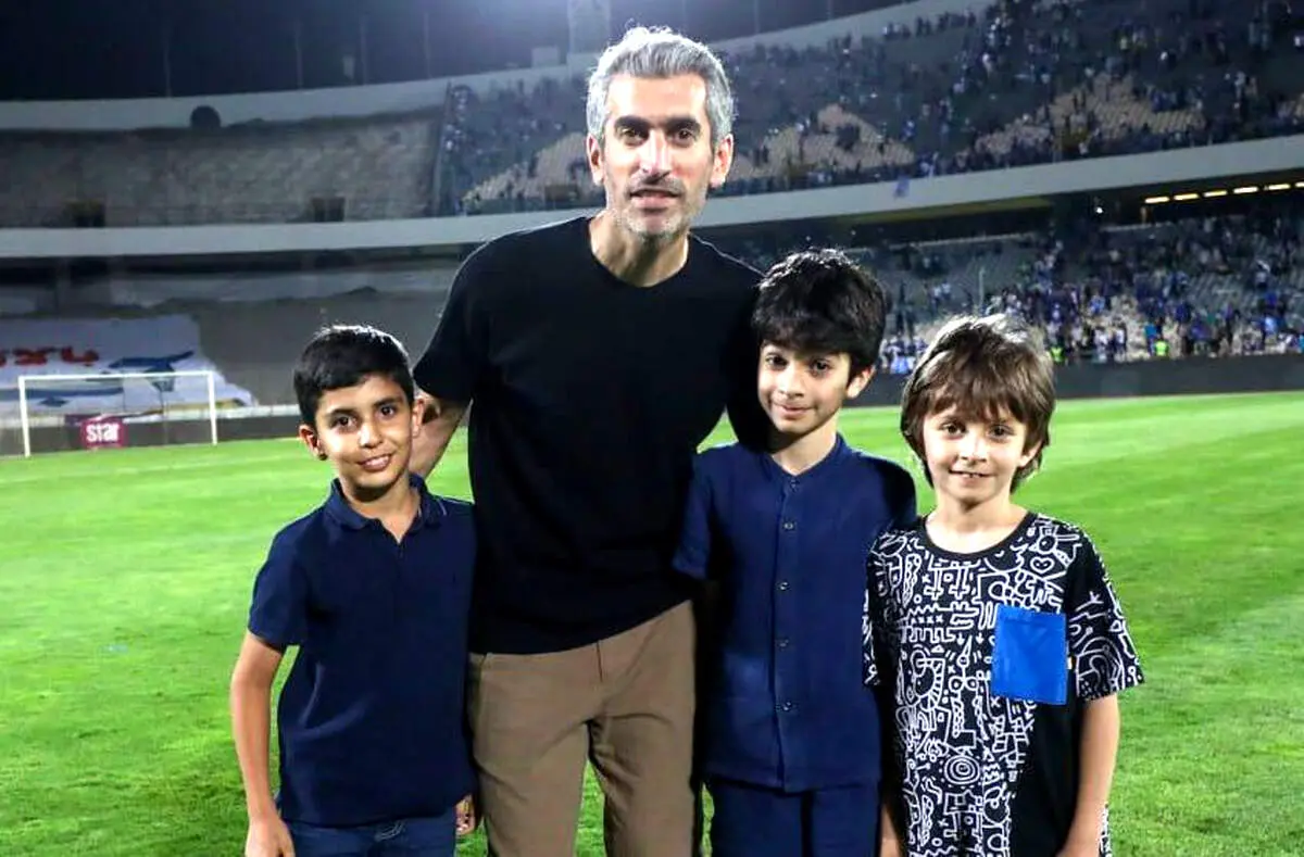 ببینید جشن متفاوت پدرفرزندی مجتبی جباری در ورزشگاه آزادی