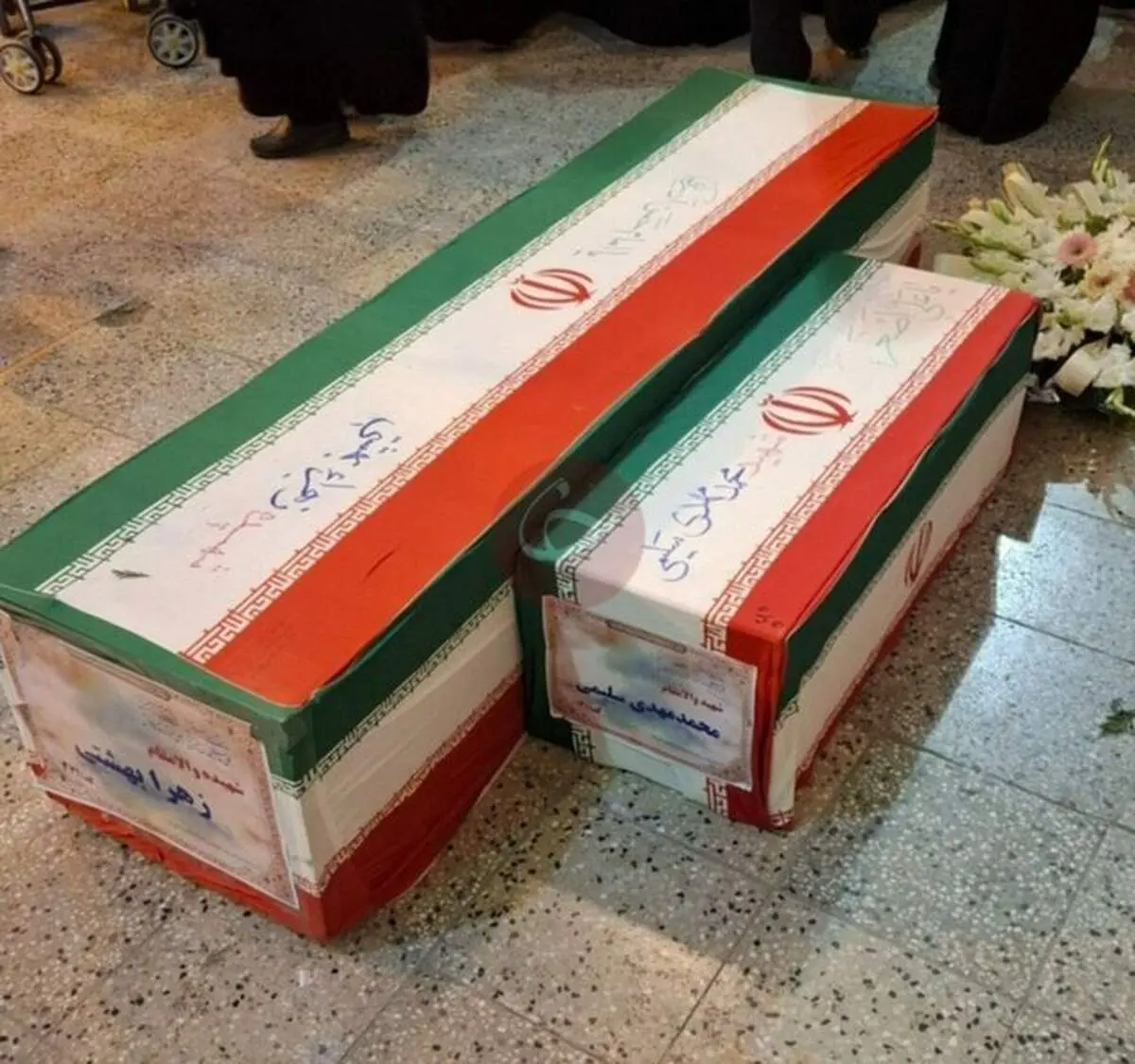 تصویر دردناک از تابوت یک مادر و فرزند