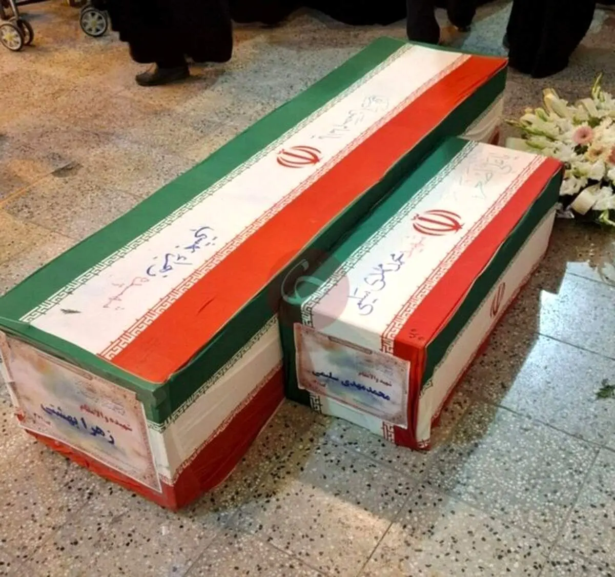 تصویر دردناک از تابوت یک مادر و فرزند