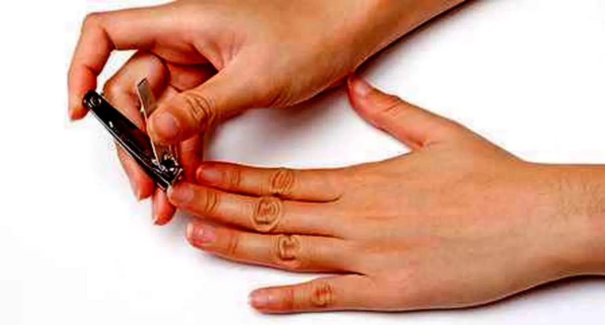 چرا هرگز نباید در شب ناخن ها را گرفت؟