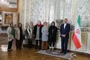 دیدار هیات زنان تاثیرگذار با امیرعبداللهیان