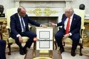 صدراعظم آلمان گواهی تولد پدربزرگ ترامپ را به او هدیه داد + عکس 