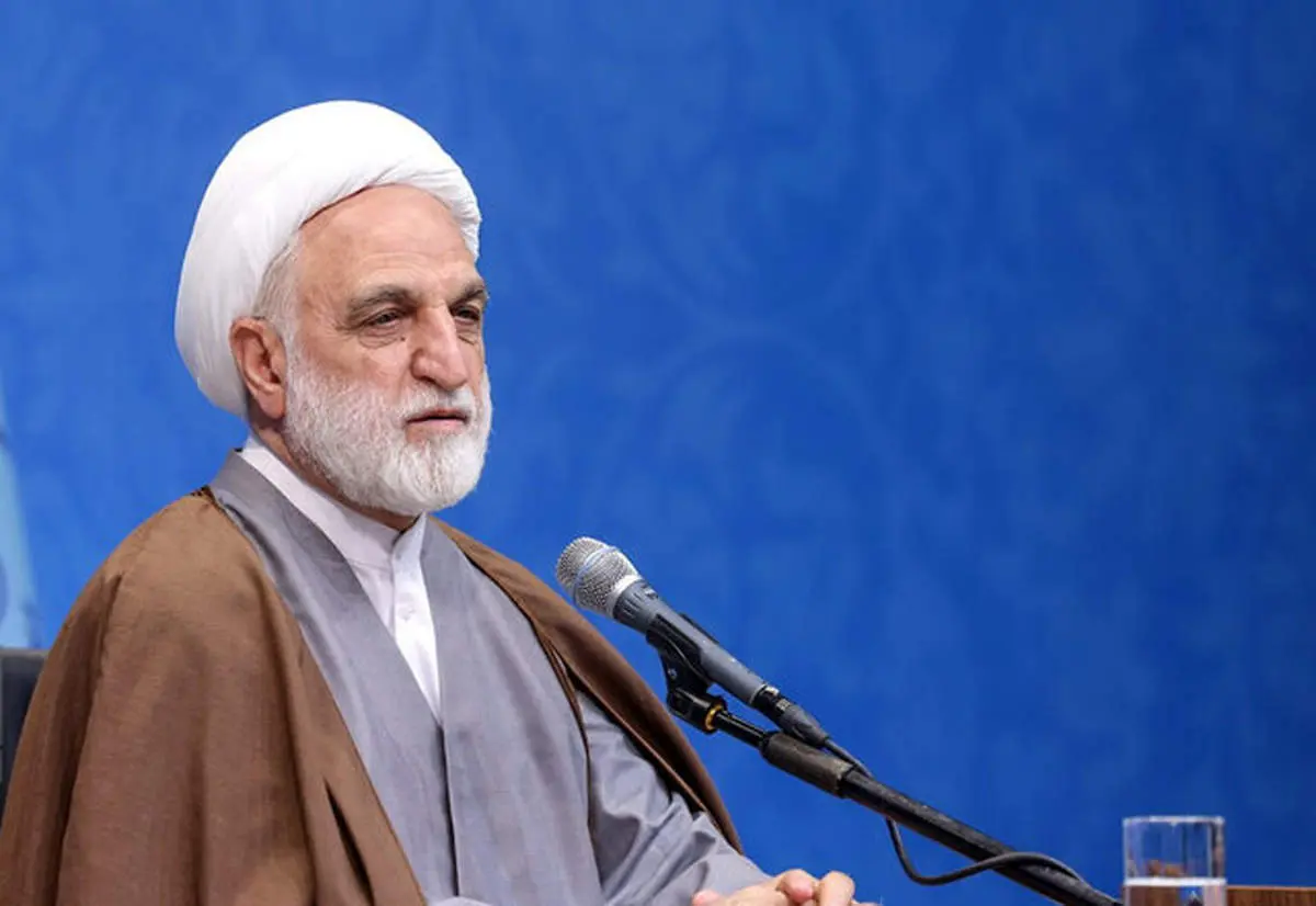 اژهای: به اسم رئیس قوه قضاییه و یا سایر مقامات قضایی نامه جعلی ارسال میکنند