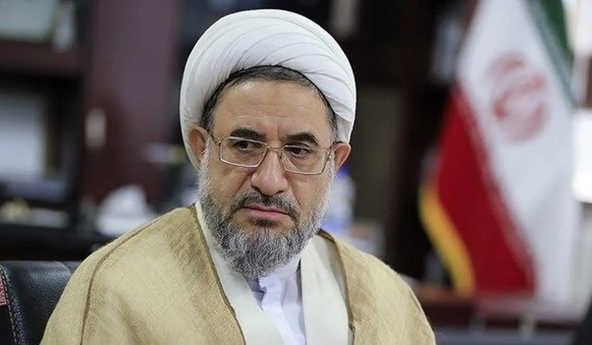 سگ گردانی در قم/ گروههای مردمی وارد میدان شوند