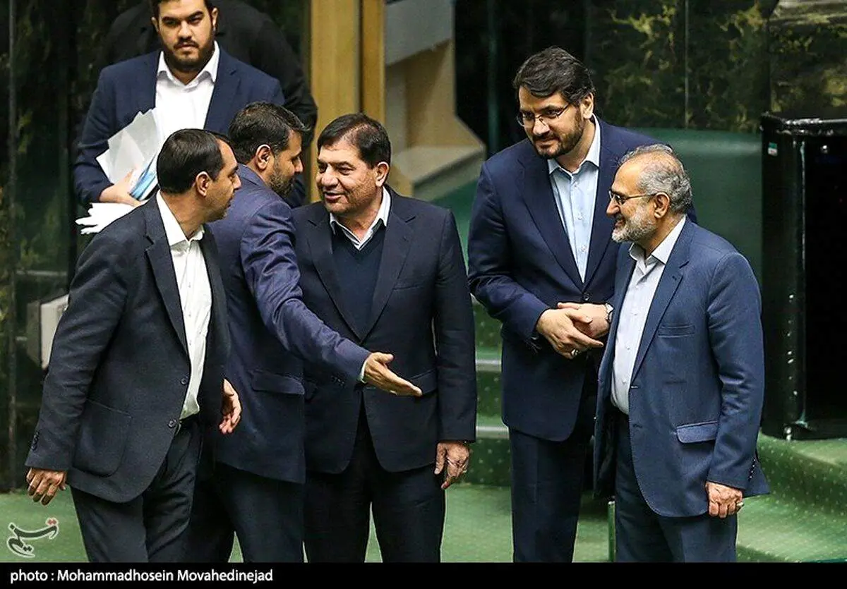 بازار دلار آشفته شد/ جلسه اضطراری و خصوصی مجلس با معاون اول رئیسی