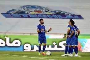 بازیکنان استقلال سرشان به کار خودشان نیست!