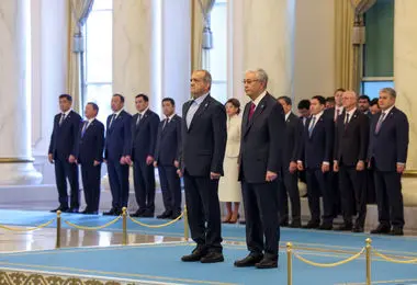 استقبال رسمی رئیس جمهور قزاقستان از پزشکیان