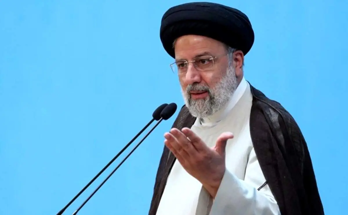 آقای رئیسی به جای این همه سختی سفر برای خود و خانواده یک تحریم لغو می‌کردید!