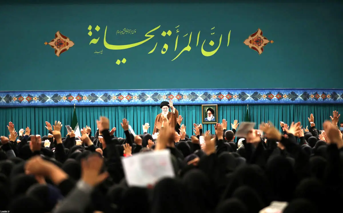 رویکرد تمدن غربی در مبحث حیاتی زن در دو عامل سودجویی و لذت‌جویی خلاصه می‌شود| بانوان می‌توانند در انتخابات نقش‌آفرین باشند