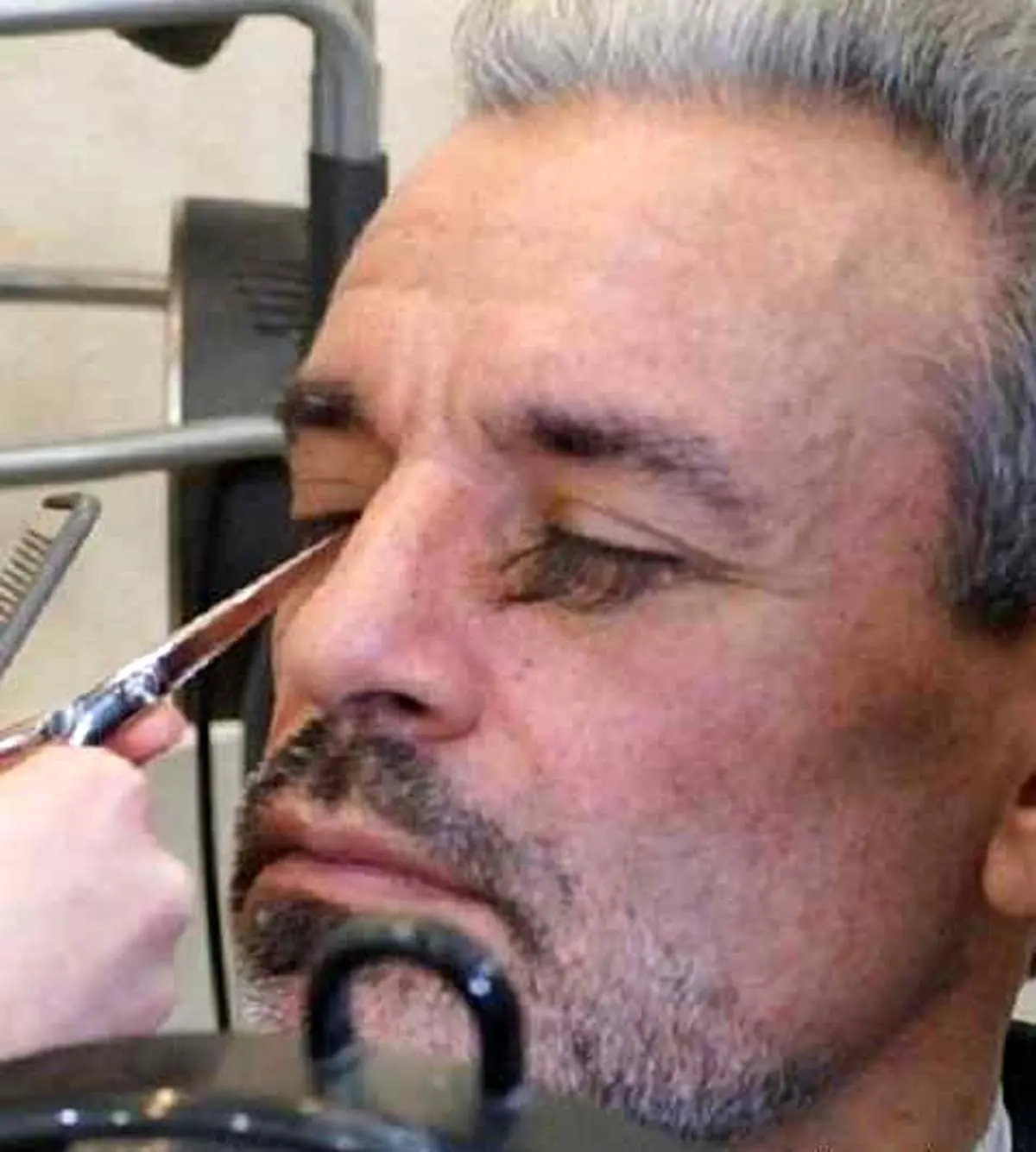 این مرد بلندترین مژههای دنیا را دارد+ عکس