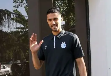 پیغام احساسی سیدحسین به استقلال با لباس آبی/ عکس