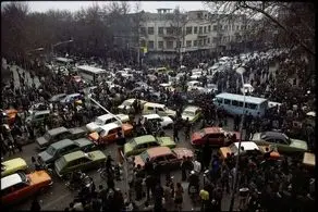 نزاع خونین افغانستانی‌ها در خیابان مولوی تهران/ عکس