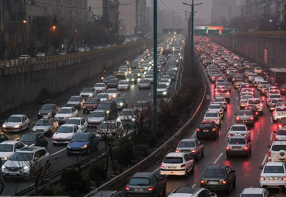  جزئیات آتش‌سوزی در بزرگراه همت تهران

