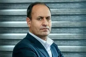 عضو اتاق بازرگانی: در نشست‌ها پیشنهادات شنیده می‌شود اما دولت بروکراسی خاص خود را دارد| قیمت ارز باید تثبیت پیدا کند 