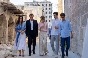 اسما اسد سکوتش را شکست