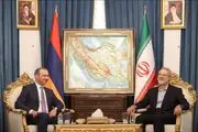 دیدار دبیر شورای امنیت ملی ارمنستان با لاریجانی