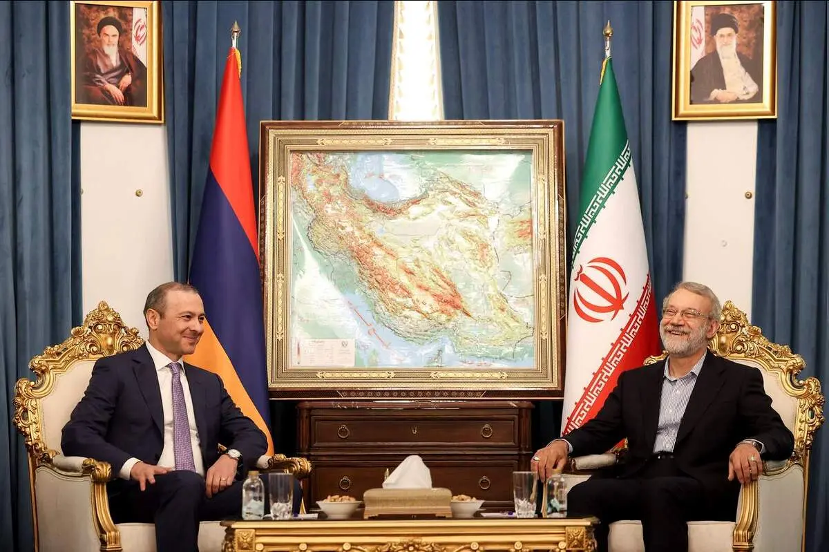 دیدار دبیر شورای امنیت ملی ارمنستان با لاریجانی