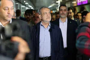 پزشکیان وارد مجلس شد 