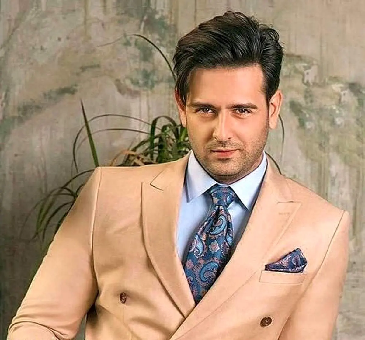 جذاب ترین بازیگر مرد سینما با این هیکل روی گلزار را کم کرد!/ عکس