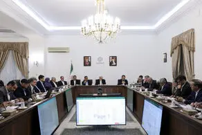 عارف: سختی و شرایط کشور با دهه ۶۰ شباهت دارد 