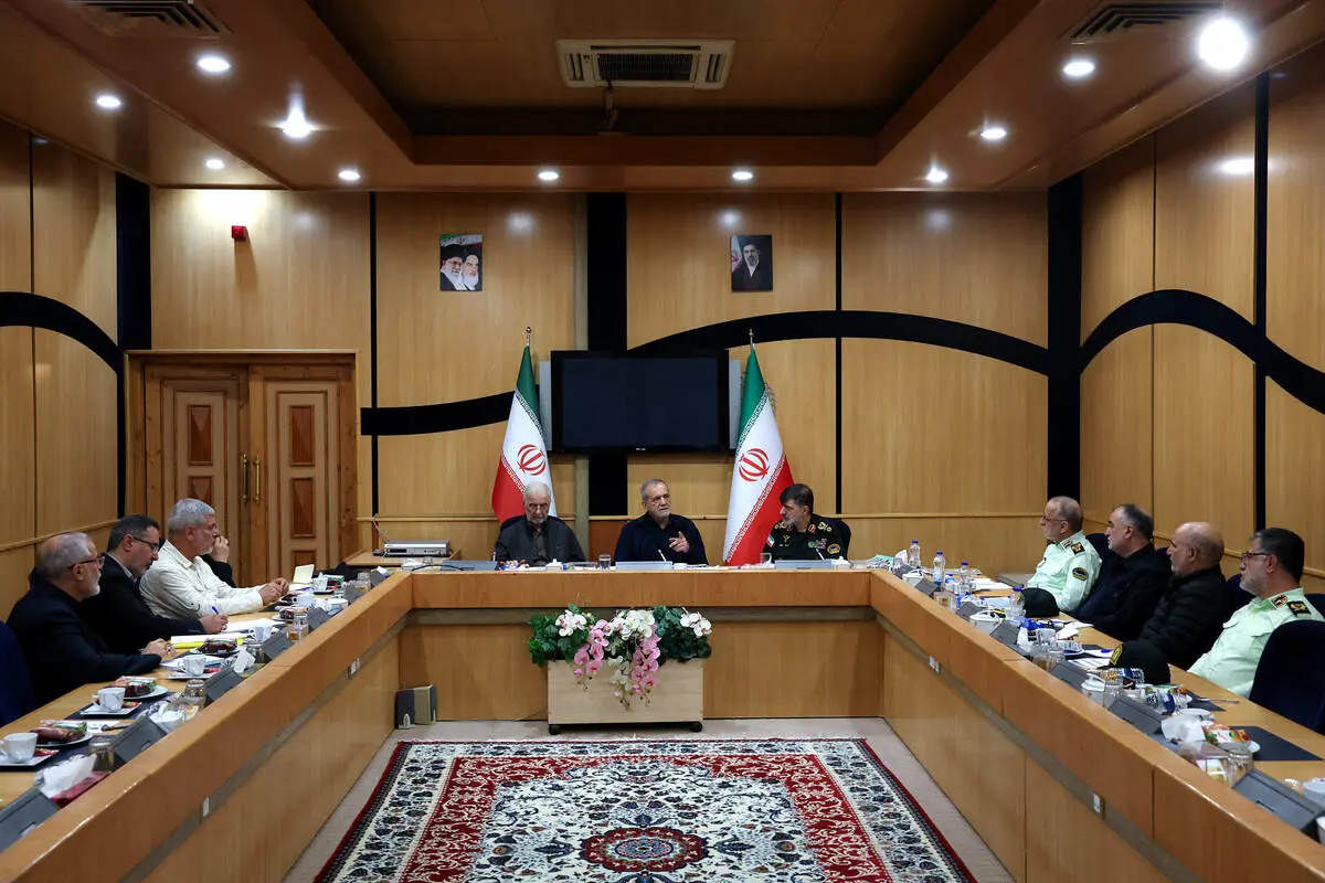 پزشکیان: ترجیح منطقی و مبتنی بر منافع ملی تکمیل پیروزی‌ نیروهای مسلح در عرصه دیپلماسی است