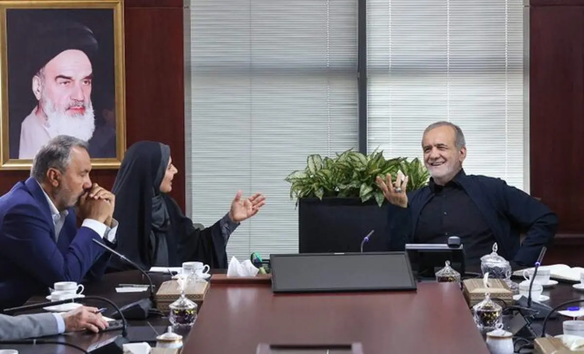 پزشکیان: ما انتخابی نداریم جز اینکه توسعه را به جنوب و سواحل منتقل کنیم