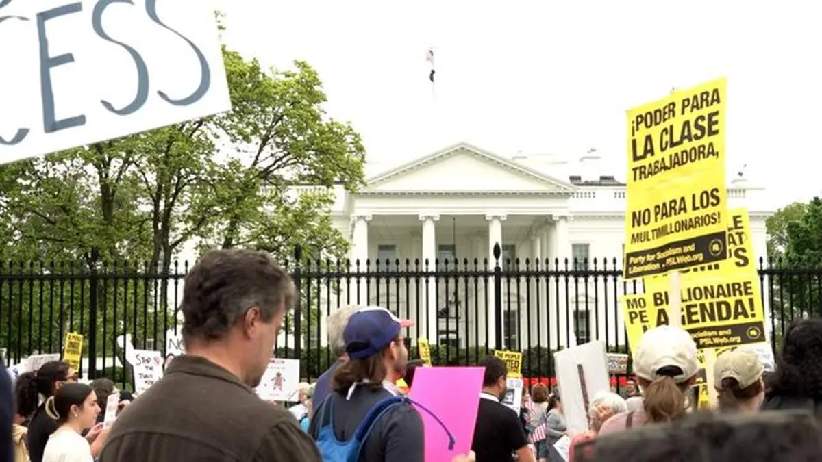 معترضان علیه ترامپ به خیابان آمدند + عکس 