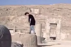 حمله پارکورکار‌ها به تخت جمشید!