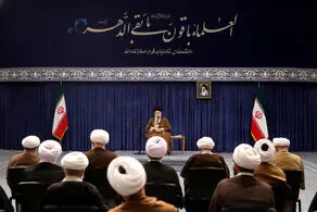 حدیث معنادار نصب شده در محل سخنرانی رهبری + ببینید 