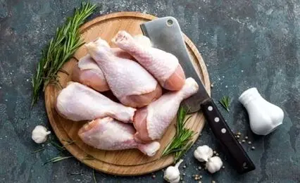 هر کیلو مرغ ۷۰ هزار تومان گران شد