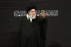 همسر رهبر انقلاب در قید حیات هستند 