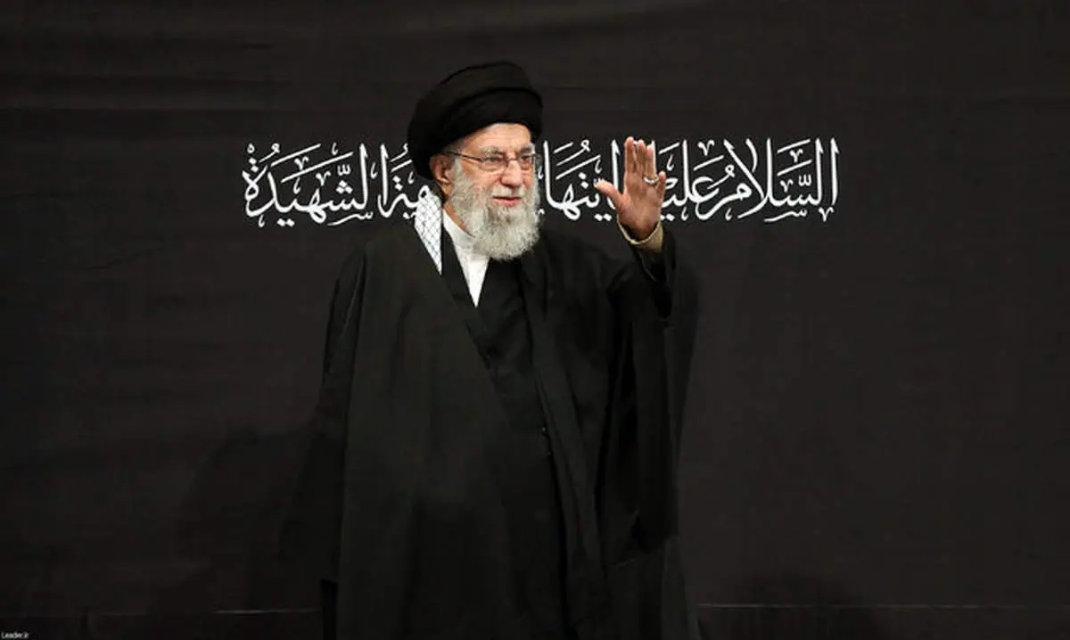 همسر رهبر انقلاب در قید حیات هستند 