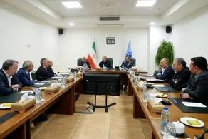 مسعود پزشکیان به بانک مرکزی رفت 