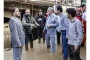 لباس عجیب آقای شهردار در سیل ویرانگر/ ببینید 