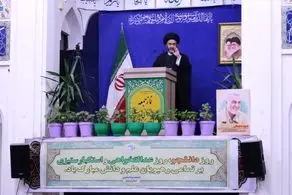 جملات انتقادی امام جمعه اردبیل درباره اختلاس در حضور اژه‌ای| به من می‌گویند خجالت نمی‌کشی! + ببینید 