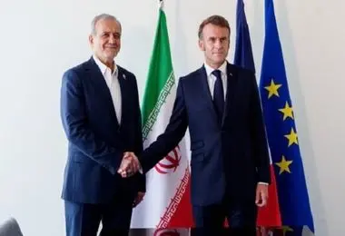 تماس تلفنی مکرون و پزشکیان درباره تنگه هرمز