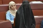 اقدام توهین‌آمیز سناتور استرالیایی علیه مسلمانان + عکس 