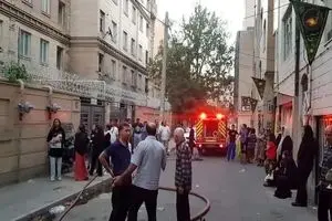آتش سوزی وسیع در مجتمع مسکونی ۶۰ واحدی در منطقه ۱۴ تهران/ تصاویر