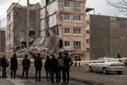 نجات ۳۰ مفقودی ساختمان متروپل آبادان