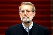 تصاویری از اقامه نماز علی لاریجانی بر پیکر یک استاد + ببینید 